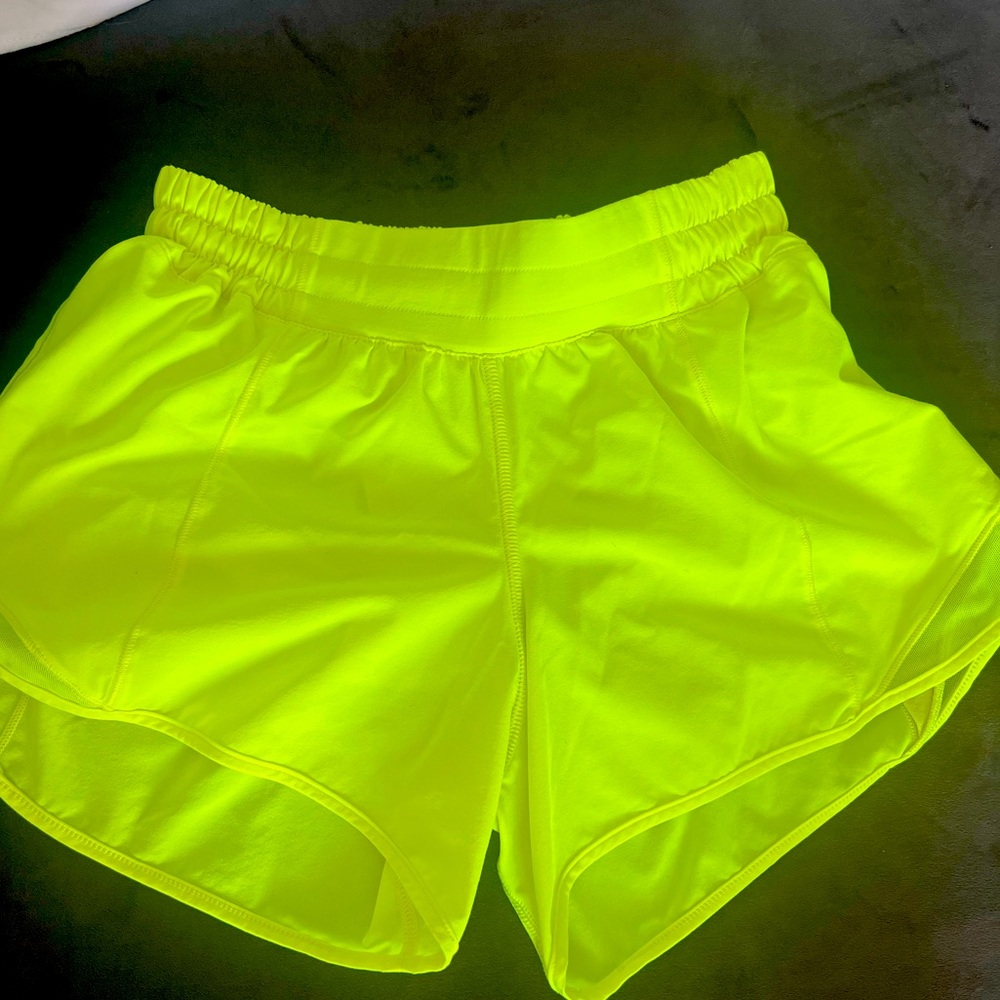 lulu lemon low rise shorts size 4 and highlight yellow